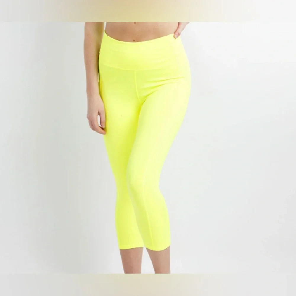 NWT SAVVI AVENUE CAPRI LEGGING